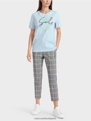 Marc Cain "Átgondoljunk együtt" póló csillogással lágy porkék ruházat 2486DN1303 Marc Cain Budapest